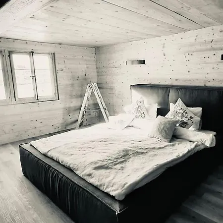 Luxury & Cosy 3.5 In Almost 300 Years Old * 로이커바드