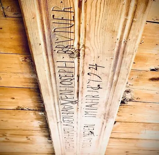 Luxury & Cosy 3.5 In Almost 300 Years Old Apartment Leukerbad